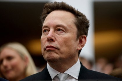 Маск лично предложил Трампу замедлить Starlink на Украине