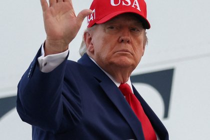 Трамп распорядился не вводить ряд санкций против России и Ирана