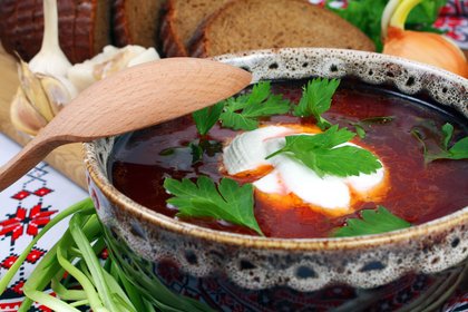 Парижскую пельменную начали очернять из-за борща