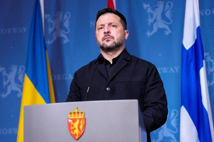 Украину при Зеленском охарактеризовали одним словом