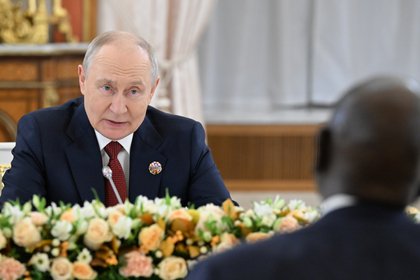 Путин начал встречу с президентом Кении Руто